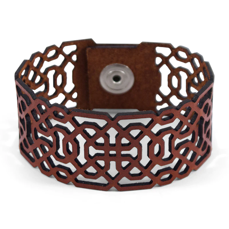 Trimming Lattice Brown Bracelet