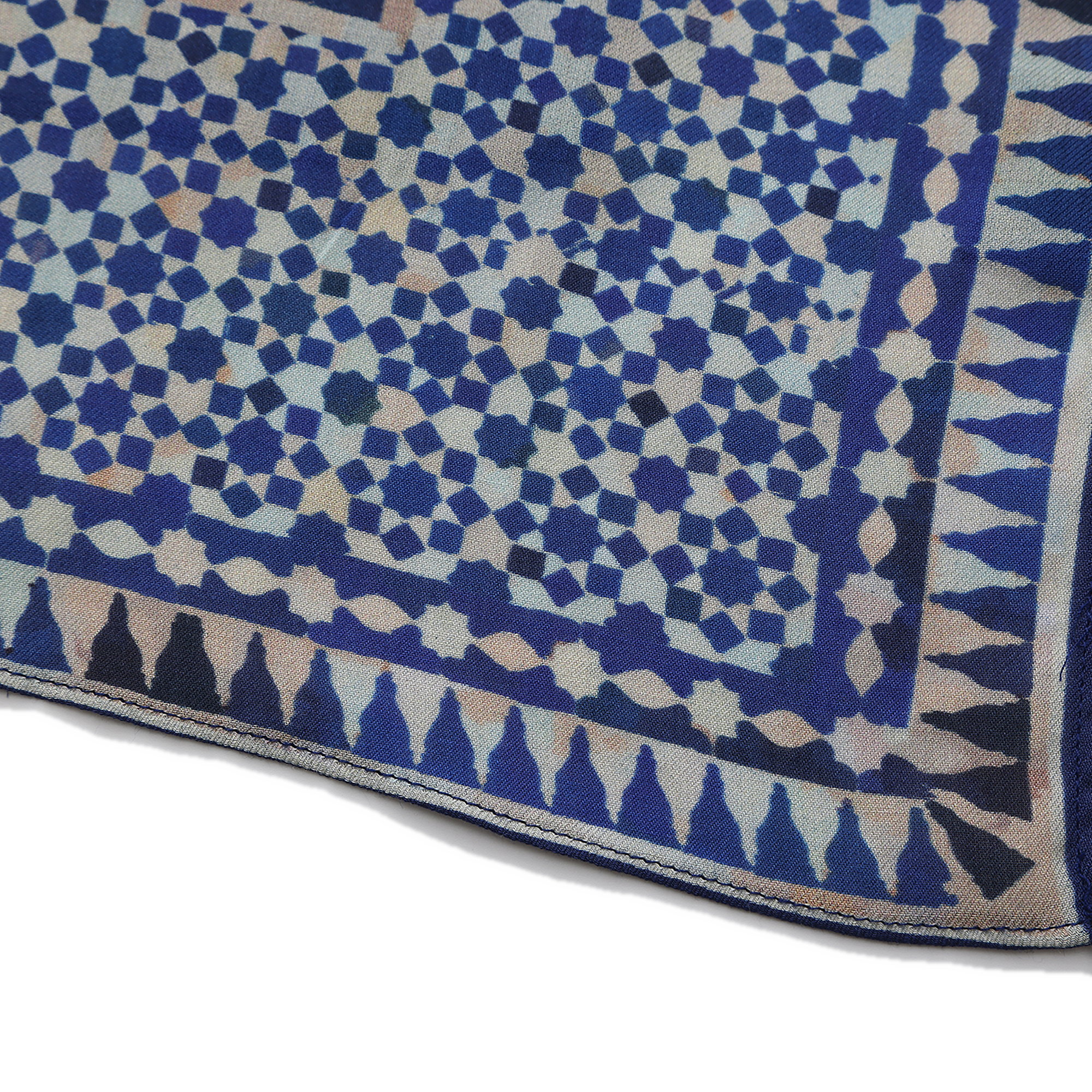 Pañuelo Modal Almunia — detalle del tejido 5