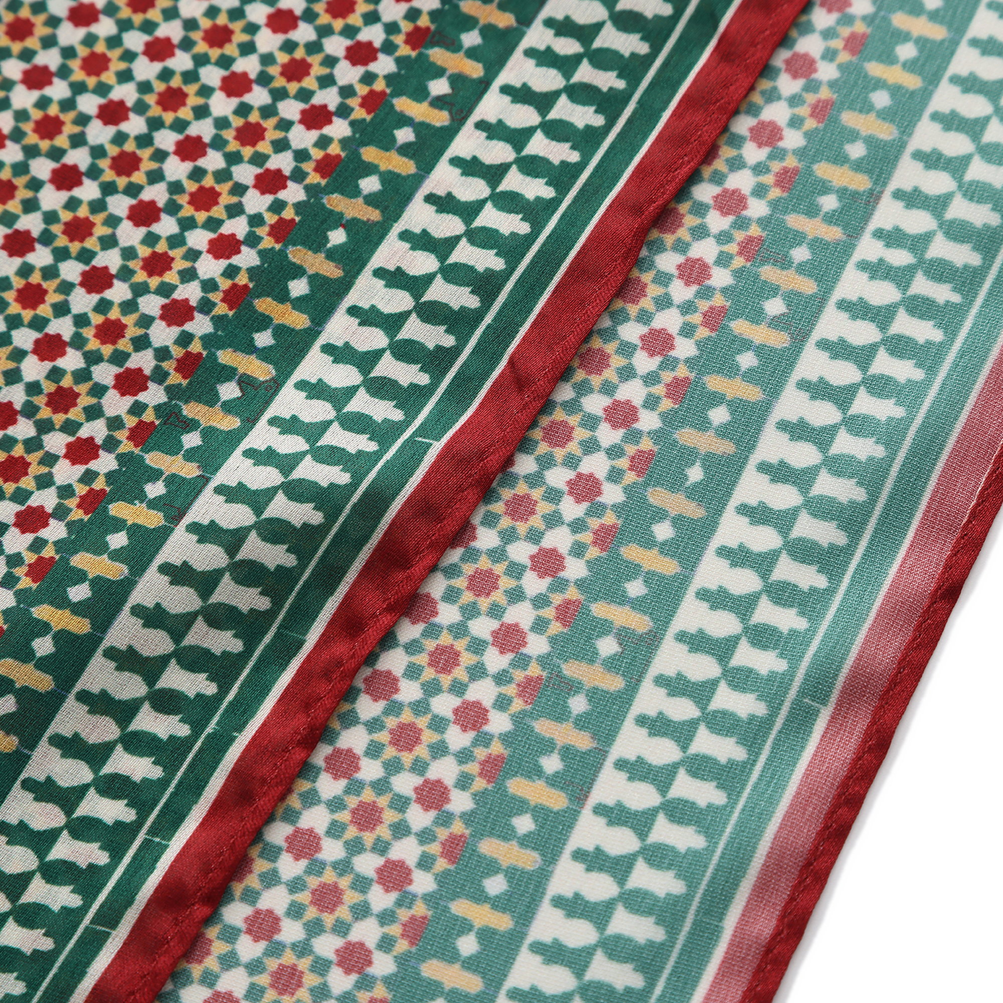 Pañuelo Zubaida, Poly Satin, 180 x 65 cm — detalle del tejido 3