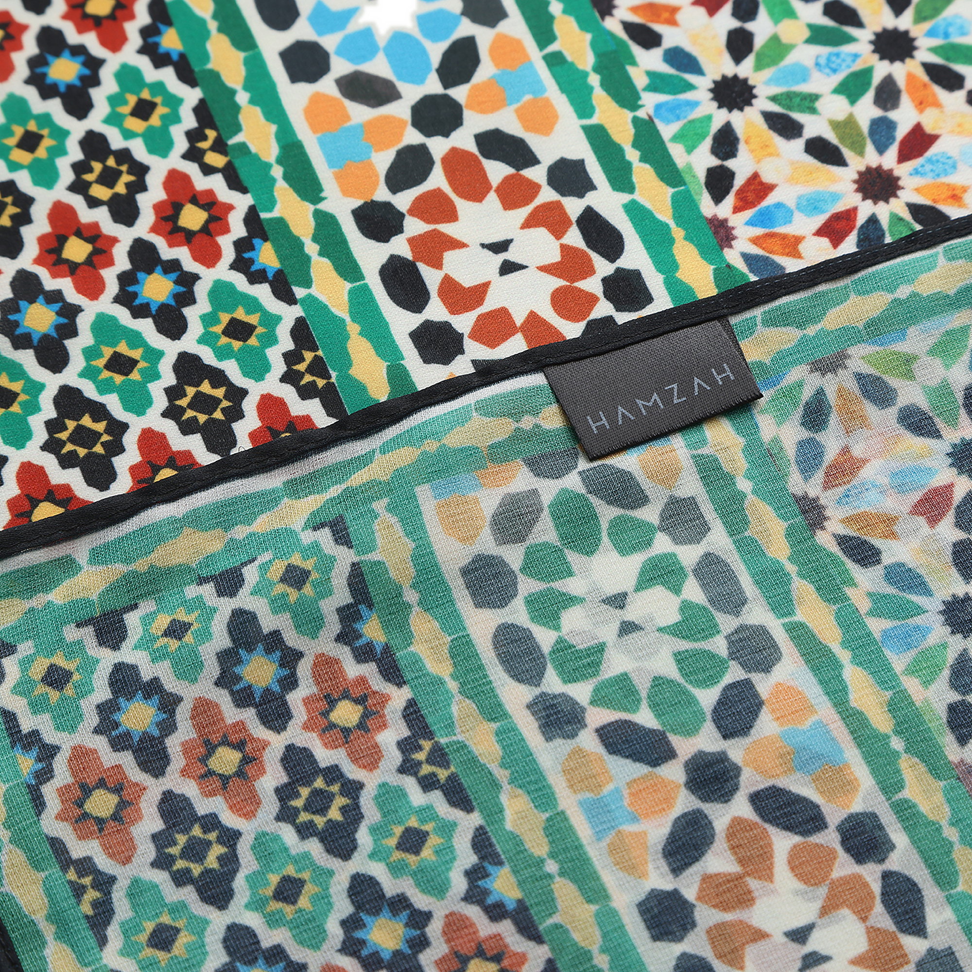 Pañuelo Naima, Poly Satin, 180 x 65 cm — detalle del tejido 4