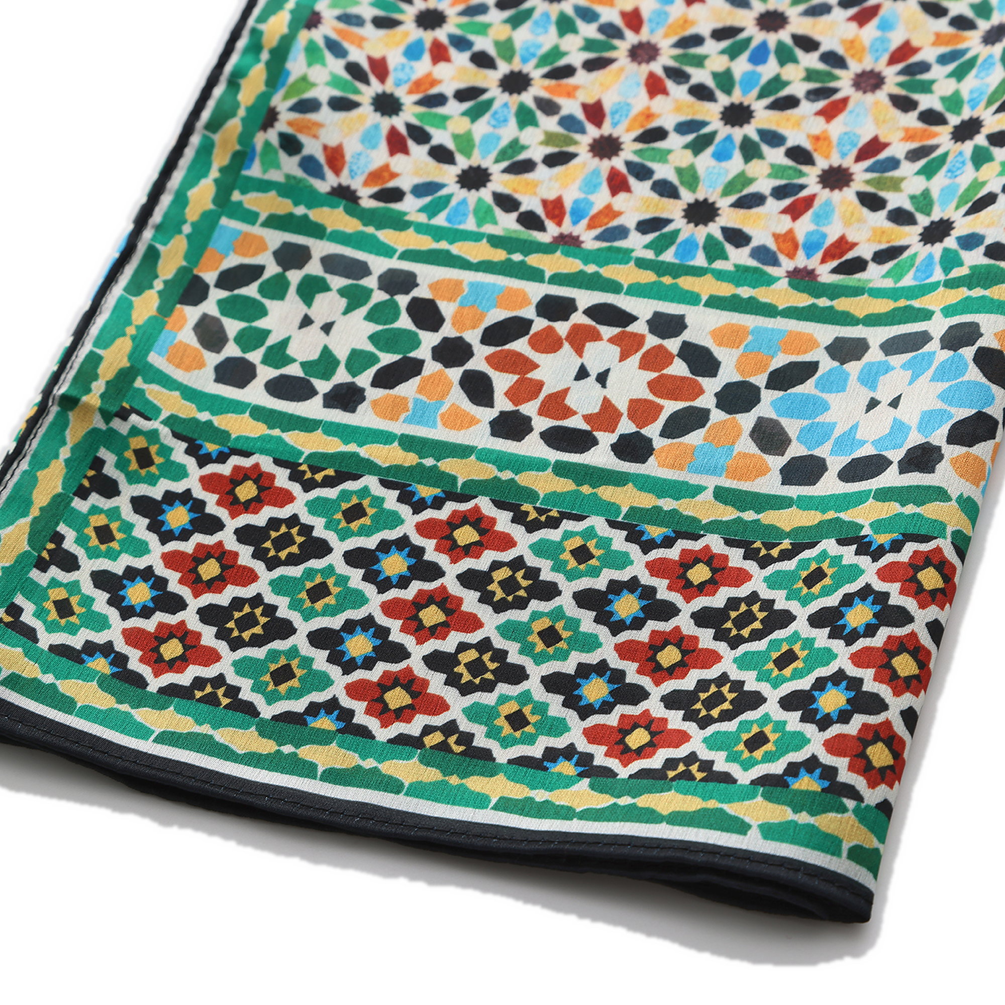 Pañuelo Naima, Poly Satin, 180 x 65 cm — detalle del tejido 5