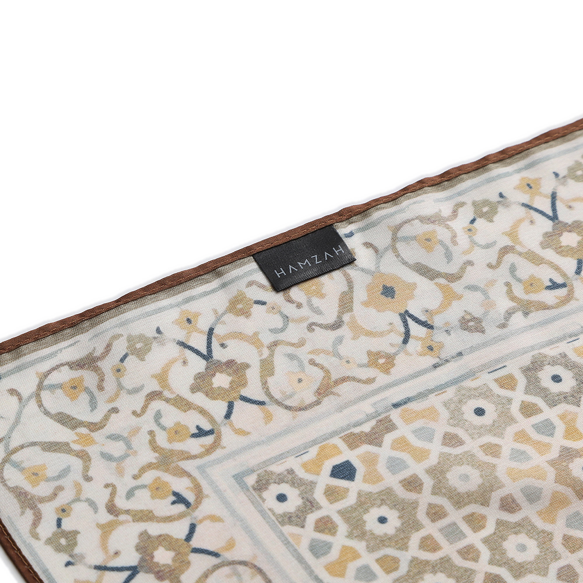 Pañuelo Yasmina, Poly Satin, 70 x 70 cm — detalle del tejido 4
