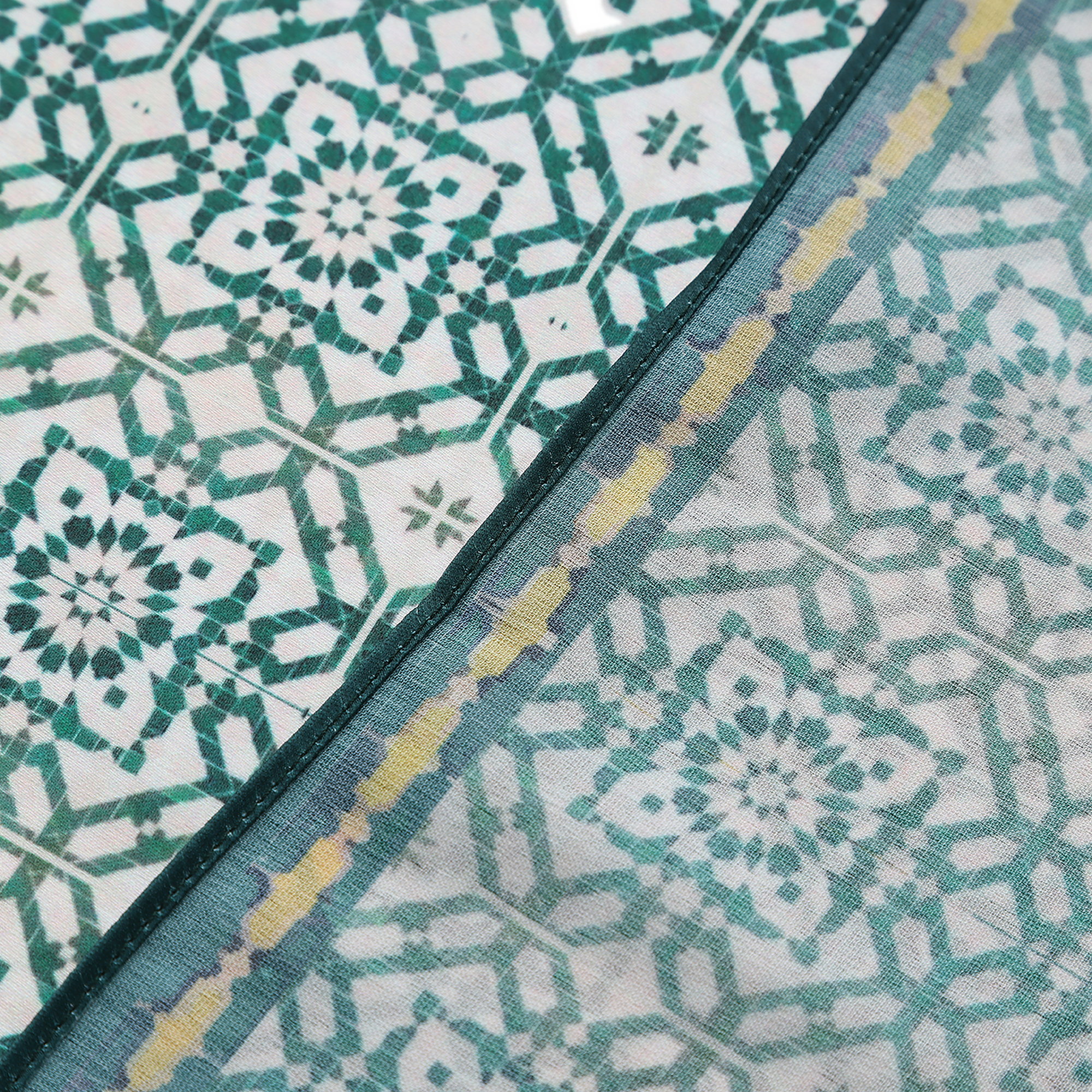 Pañuelo Azahar, Poly Satin, 70 x 70 cm — detalle del tejido 3